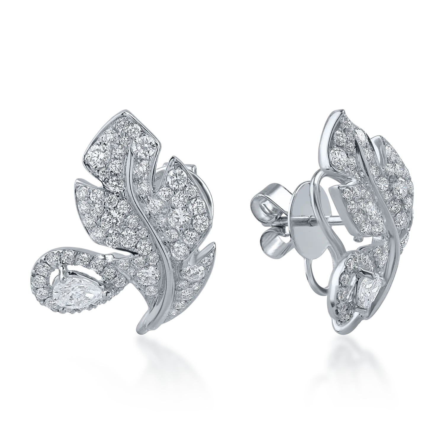 Cercei din aur alb cu diamante pear si rotunde de 1.4ct