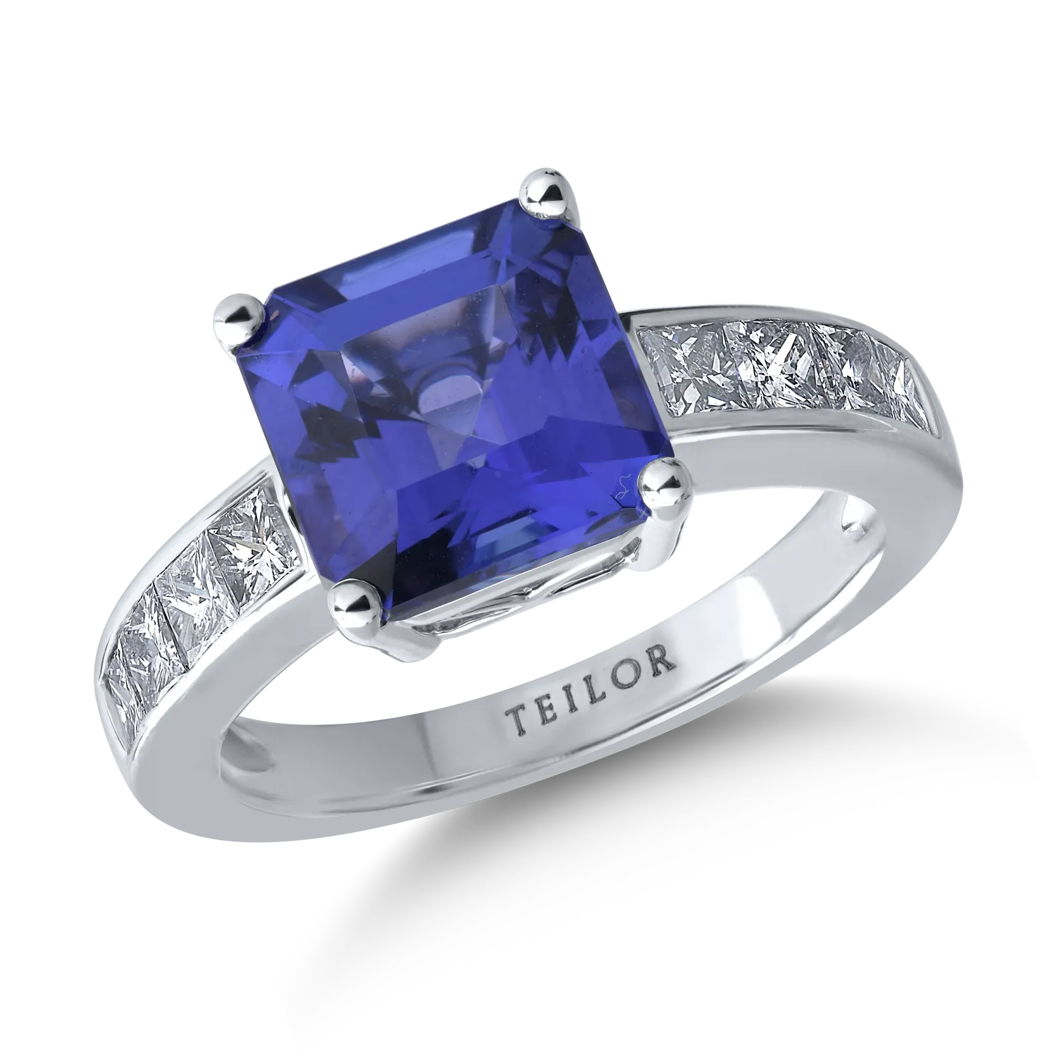 Inel din aur alb cu tanzanit de 3.64ct si diamante de 0.19ct 1 Inel din aur alb cu tanzanit de 3.64ct si diamante de 0.19ct