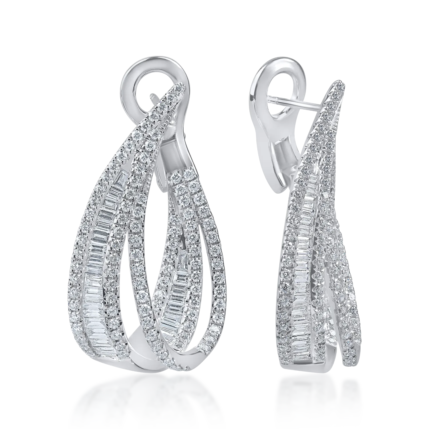 Cercei din aur alb cu diamante baguette si rotunde de 2.35ct