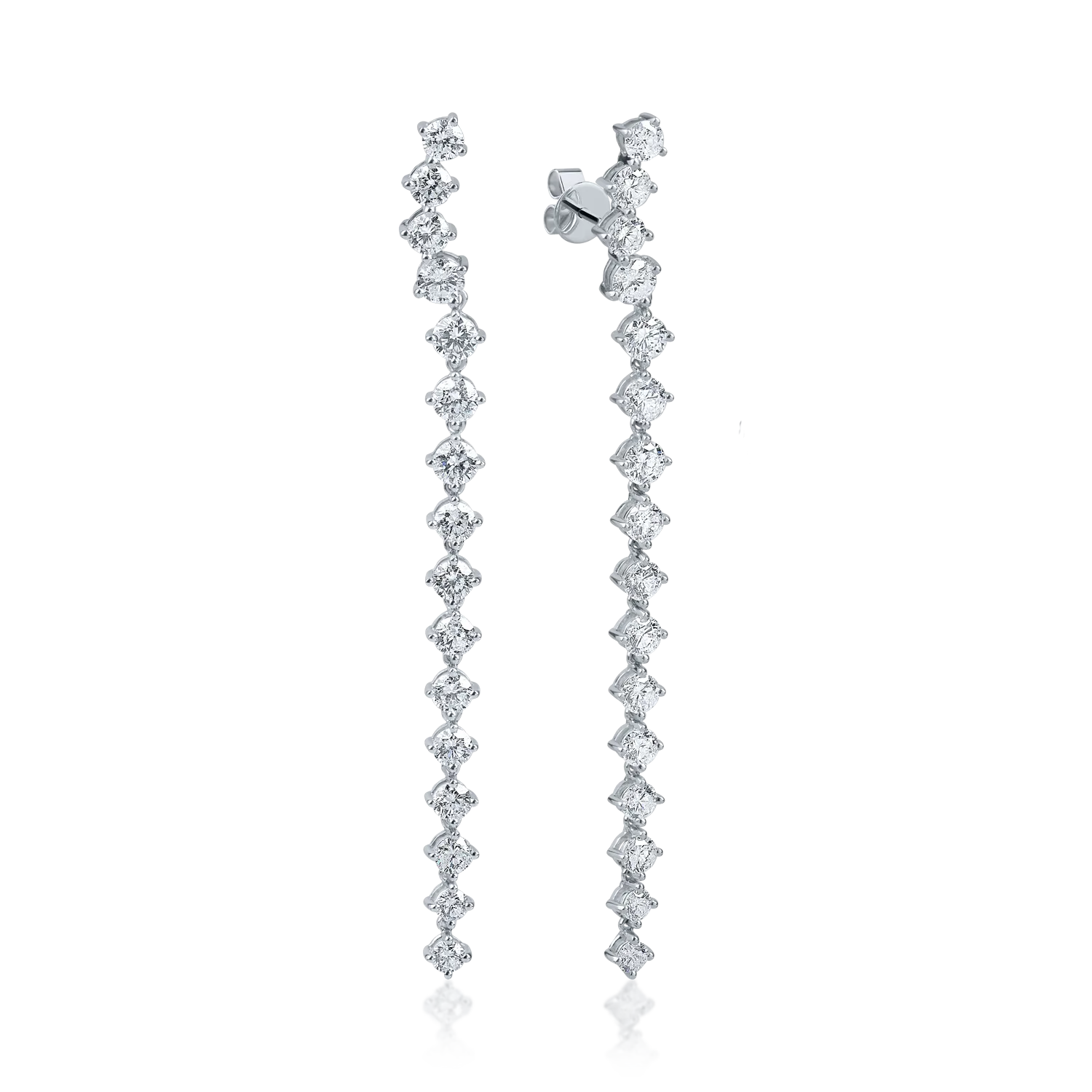 Cercei lungi din aur alb cu diamante de 4.8ct