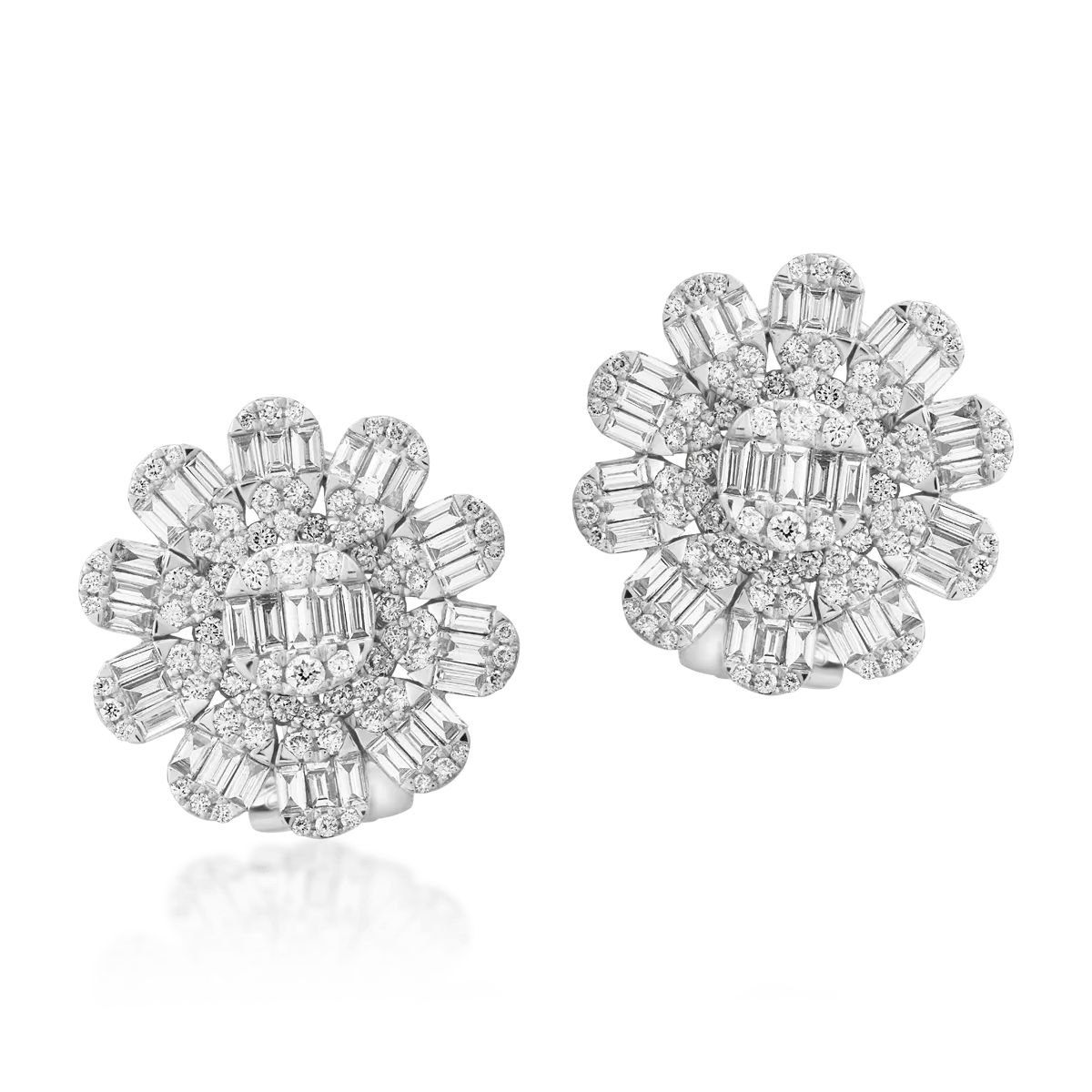 Cercei din aur alb cu diamante baguette si round de 2.2ct