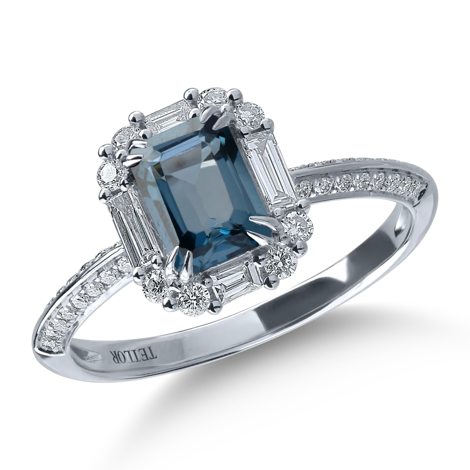 Inel din aur alb cu topaz london blue de 1.1ct si diamante de 0.4ct 1 Inel din aur alb cu topaz london blue de 1.1ct si diamante de 0.4ct